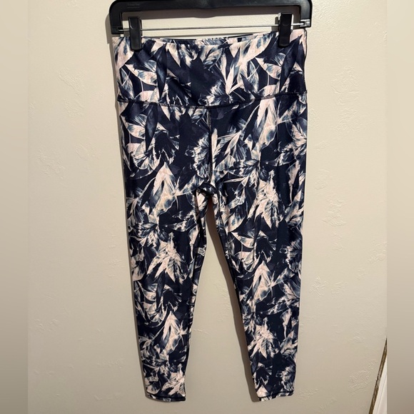 Kyodan Floral Leggings Tropical Print Blue Gray Pink Size Large Activewear EUC - Picture 4 of 11